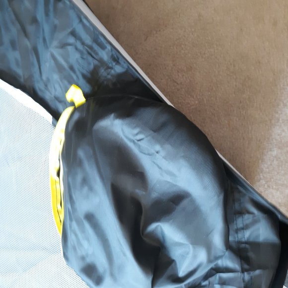 KITTEN OR SMALL CAT TENT - Picture 4 of 4